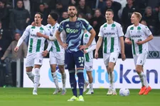 Ajax krijgt harde tik van Groningen in strijd om CL-ticket