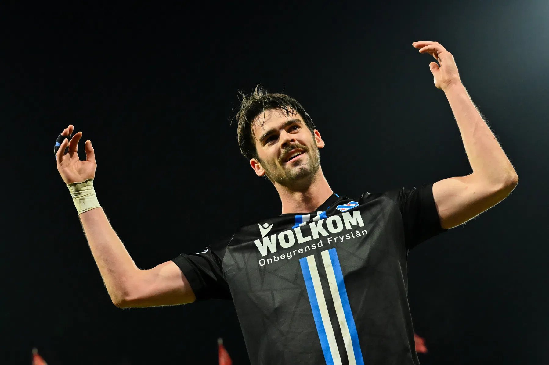 Heerenveen-spits was kampioen in hoogspringen: 'Record is 1,90 meter'