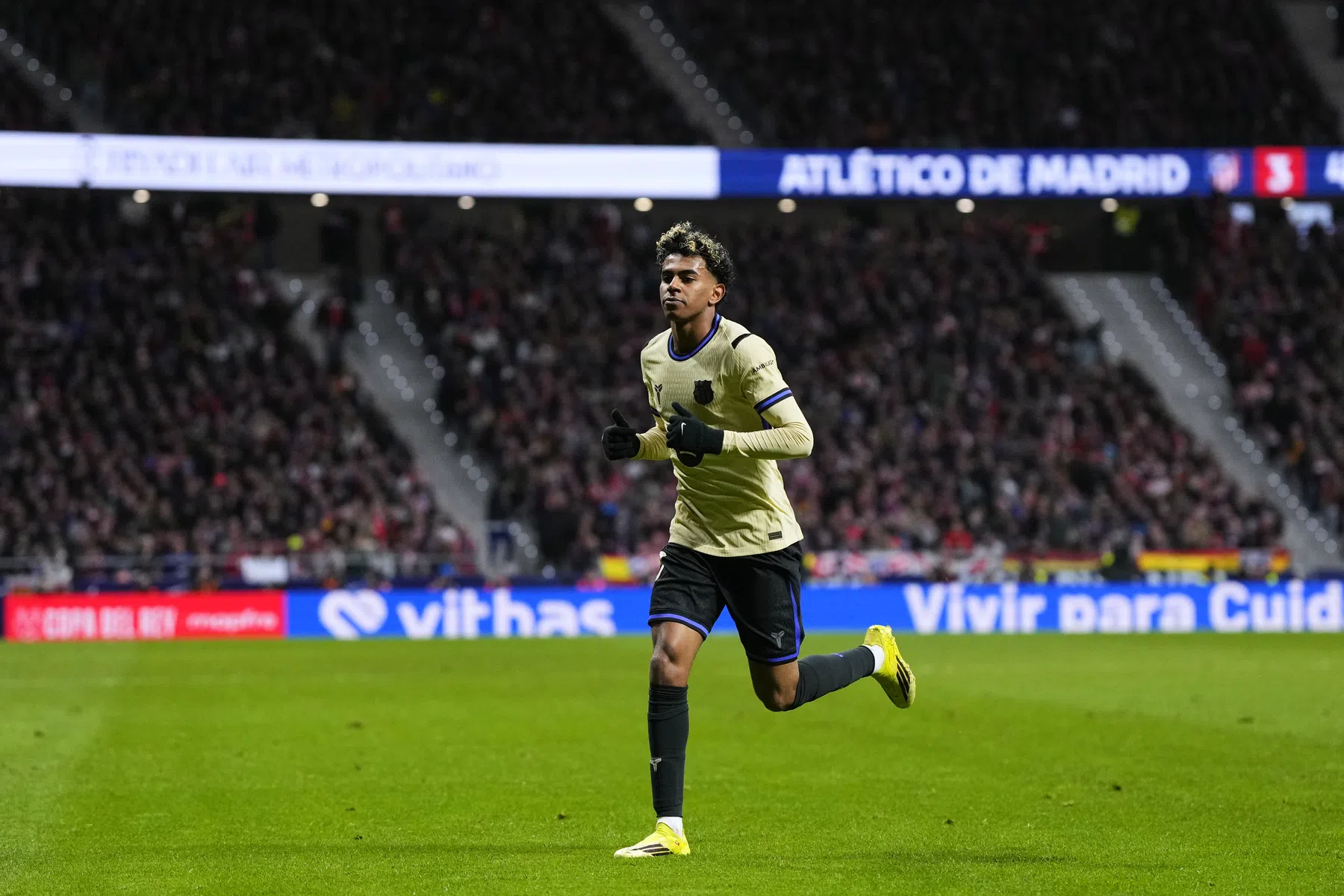 Yamal dooft vuur van hete ketel San Mamés: 'Een samenspel van genieën'