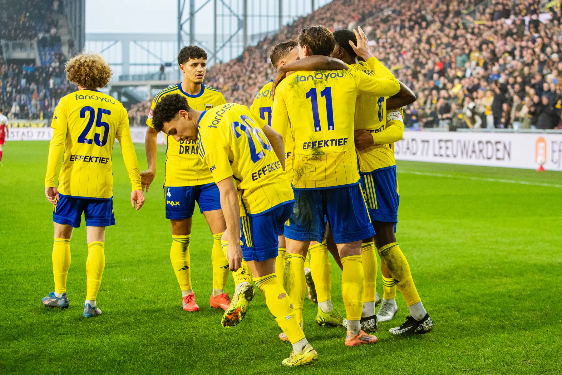 Cambuur profiteert van misstap ADO met winst op Jong Utrecht 