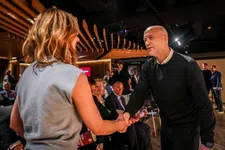 Cruijff verklaart vrij kort contract bij Ajax: 'Ik weet welke stimulans ik nodig heb'