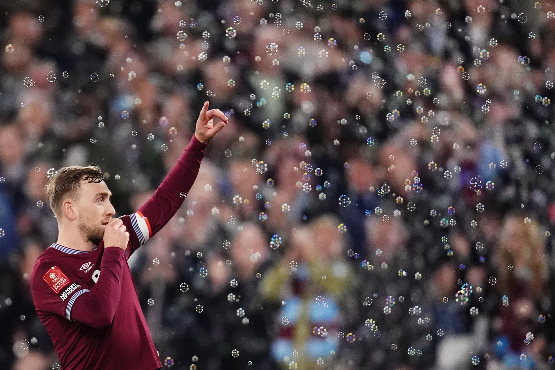 West Ham naar kwartfinale FA Cup na slijtageslag en waardeloze Panenka