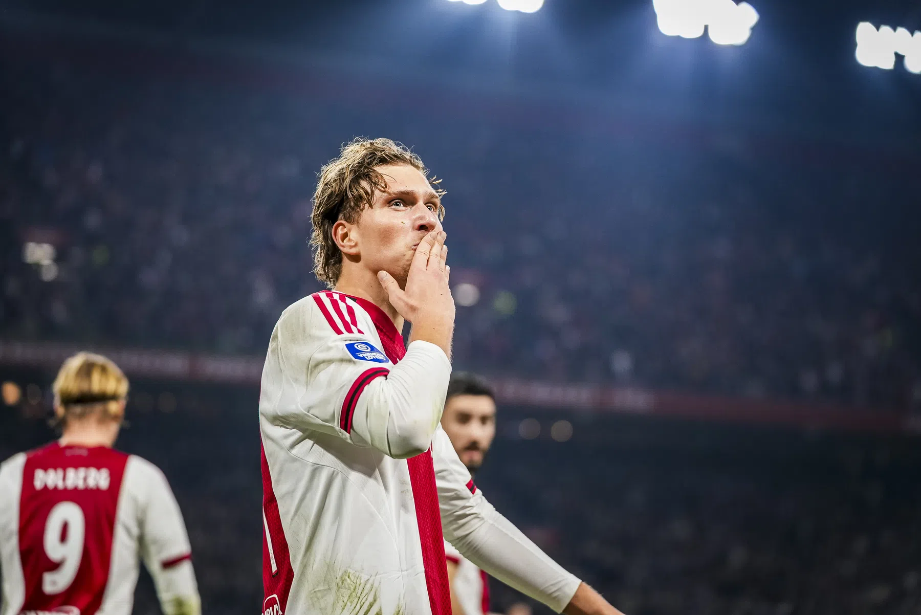Godts droomt van België en wil bij Ajax blijven: 'Hier eerst een prijs pakken'