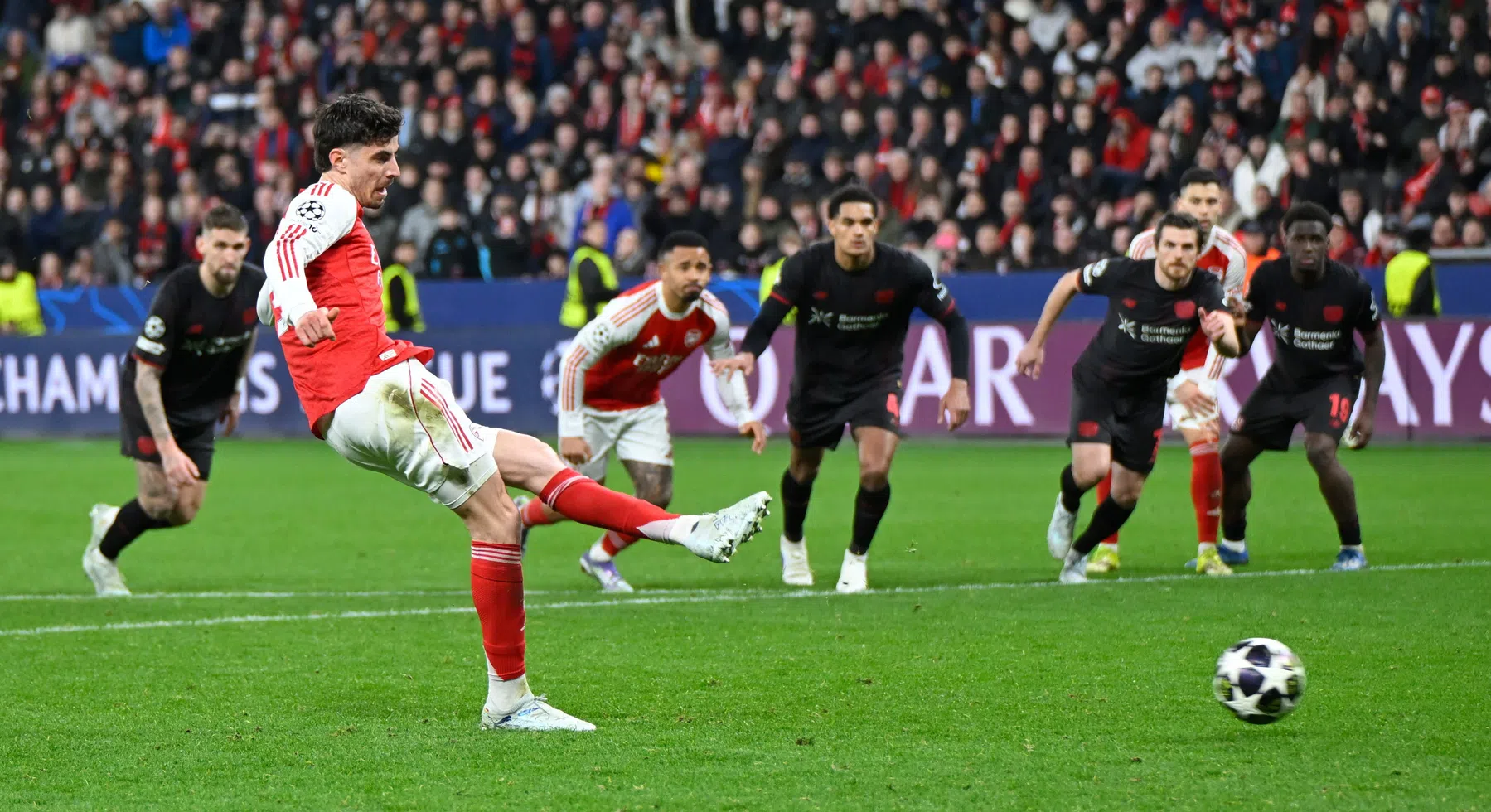 Gelijkmaker Arsenal doet stof opwaaien: 'Absoluut geen penalty'