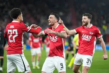 Parrott bezorgt AZ met dubbelslag goede uitgangspositie tegen Priske