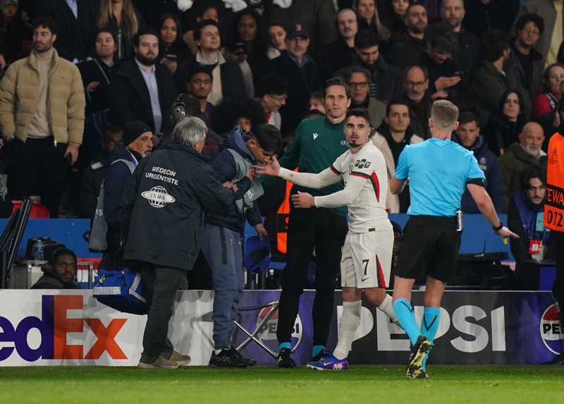 Chelsea-manager bespreekt incident Neto: 'Het zag er niet goed uit'