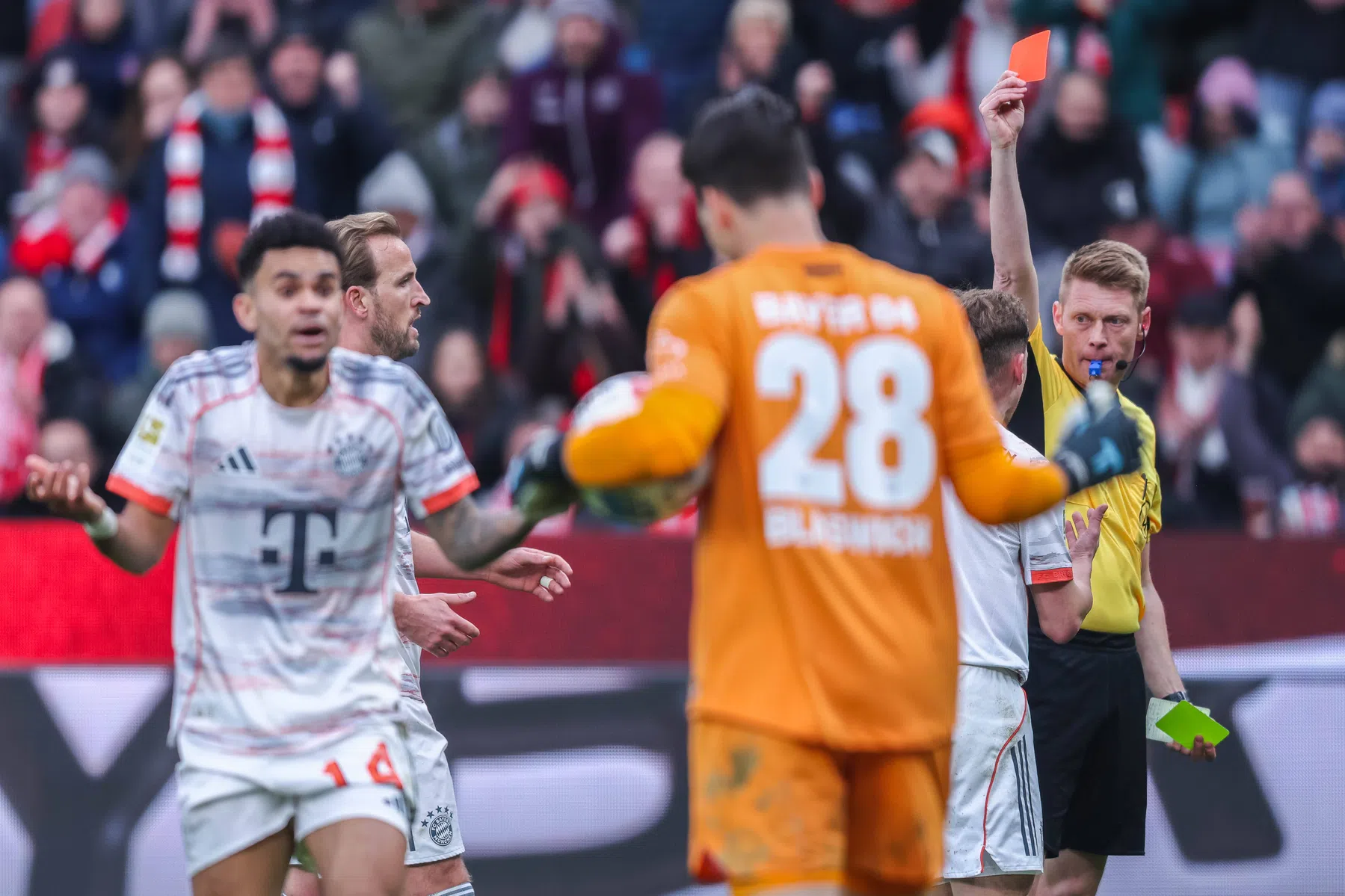 Bayern woest over arbitrale dwaling, scheidsrechter erkent fout