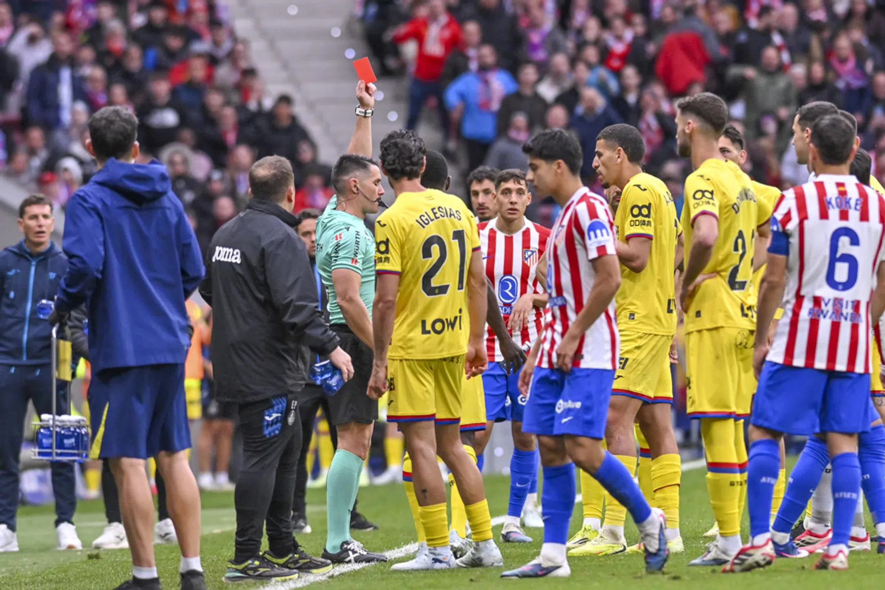 Getafe-verdediger krijgt rood wegens betasten Sorloth: 'Was niet mijn intentie'