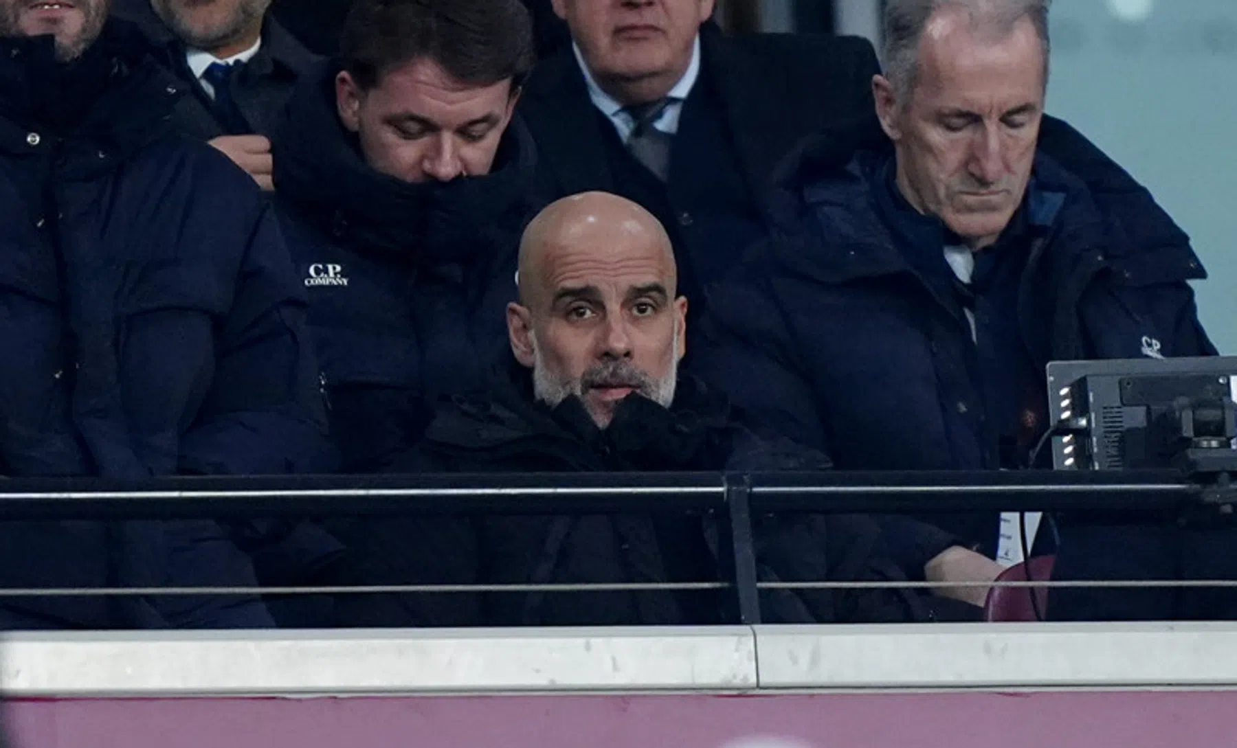 Guardiola geeft fout toe: 'Slechte keuze, bekritiseer me maar, nu verdien ik het'