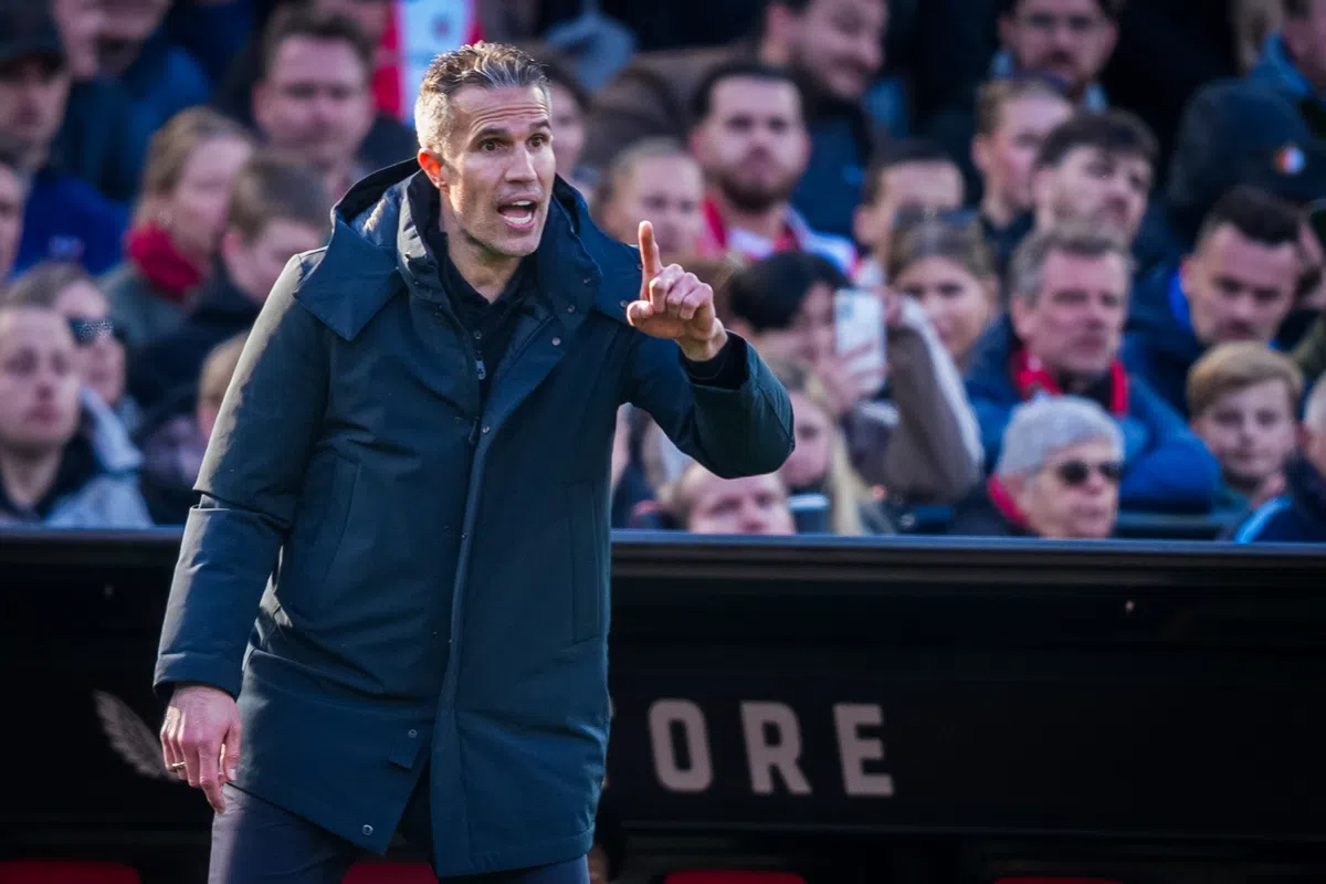 Van Persie gaf donderspeech na 'slechte, bloedirritante' Feyenoord-helft