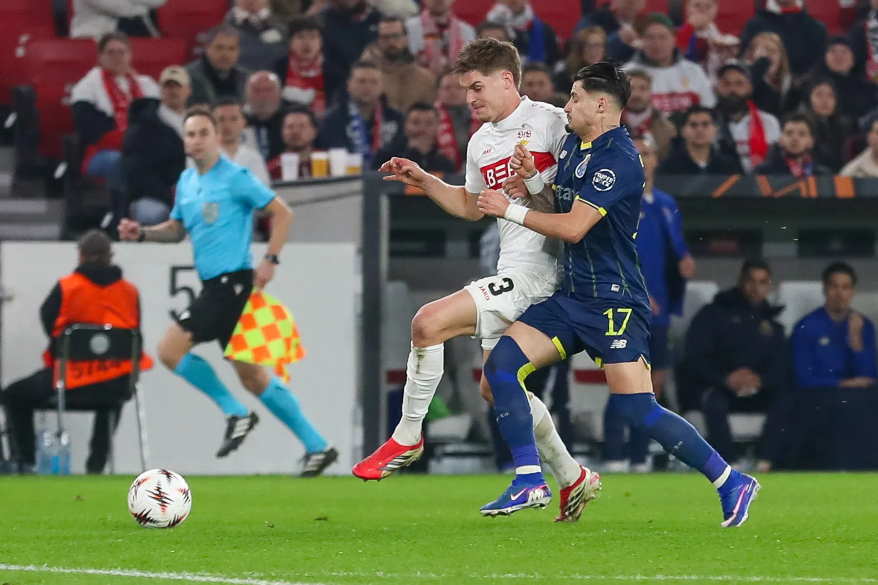 'Ramonster' Hendriks bejubeld bij Stuttgart: 'Een geweldige avond'