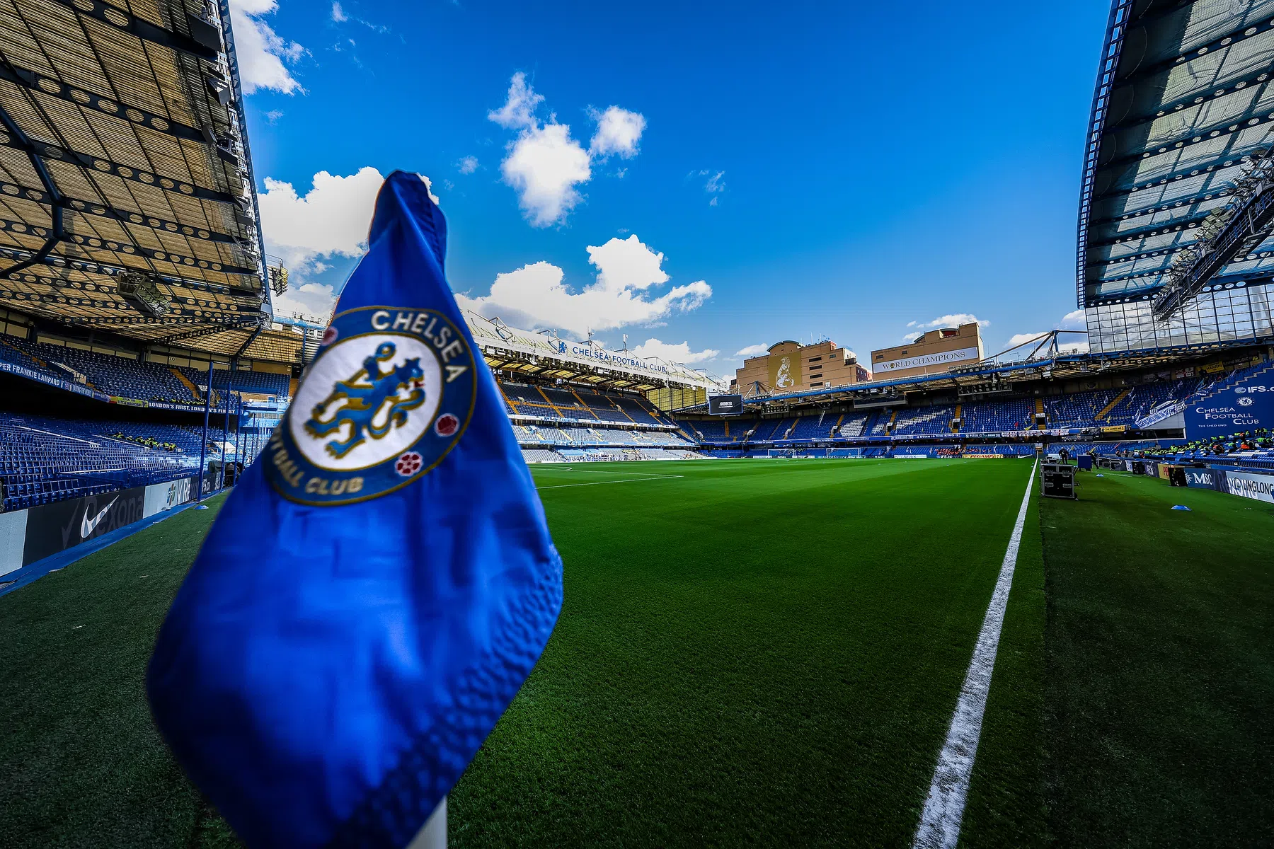 Chelsea krijgt miljoenenboete en voorwaardelijk transferverbod