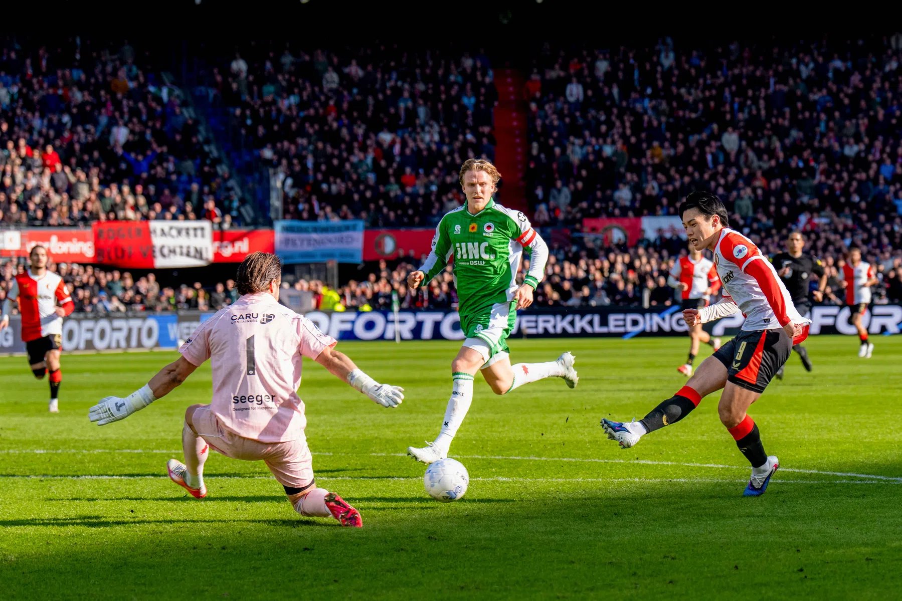 Do or Die in De Klassieker: Feyenoord wacht zinderende strijd om CL-miljoenen