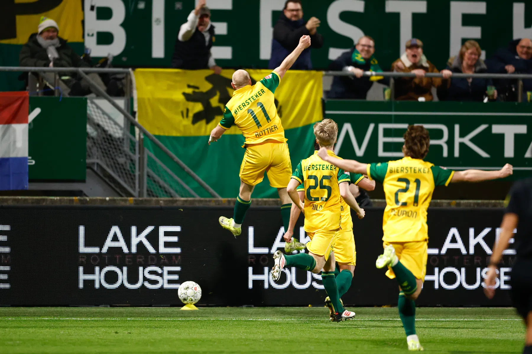 ADO Den Haag promoveert en keert na vijf jaar terug in de Eredivisie