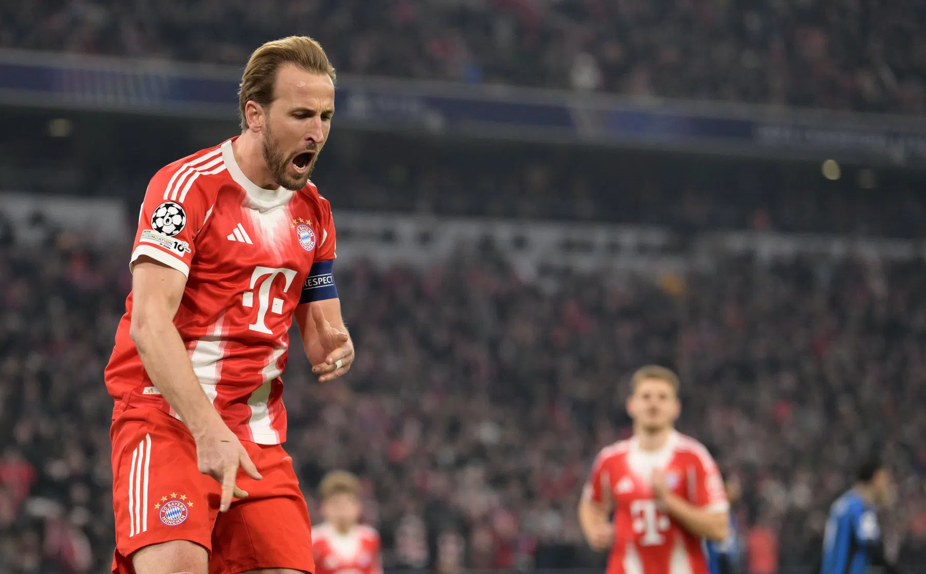 Bayern vernedert Atalanta over twee duels en is kwartfinalist in Champions League