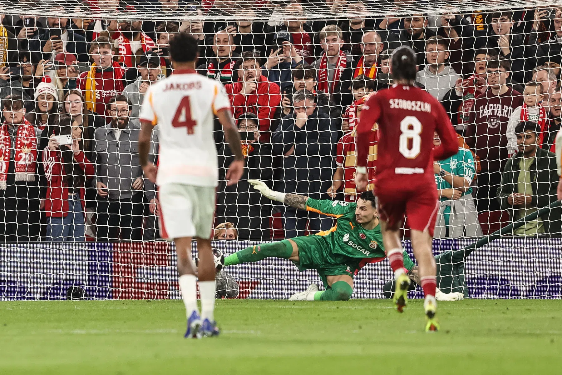 Salah krijgt Anfield stil met beroerd genomen penalty