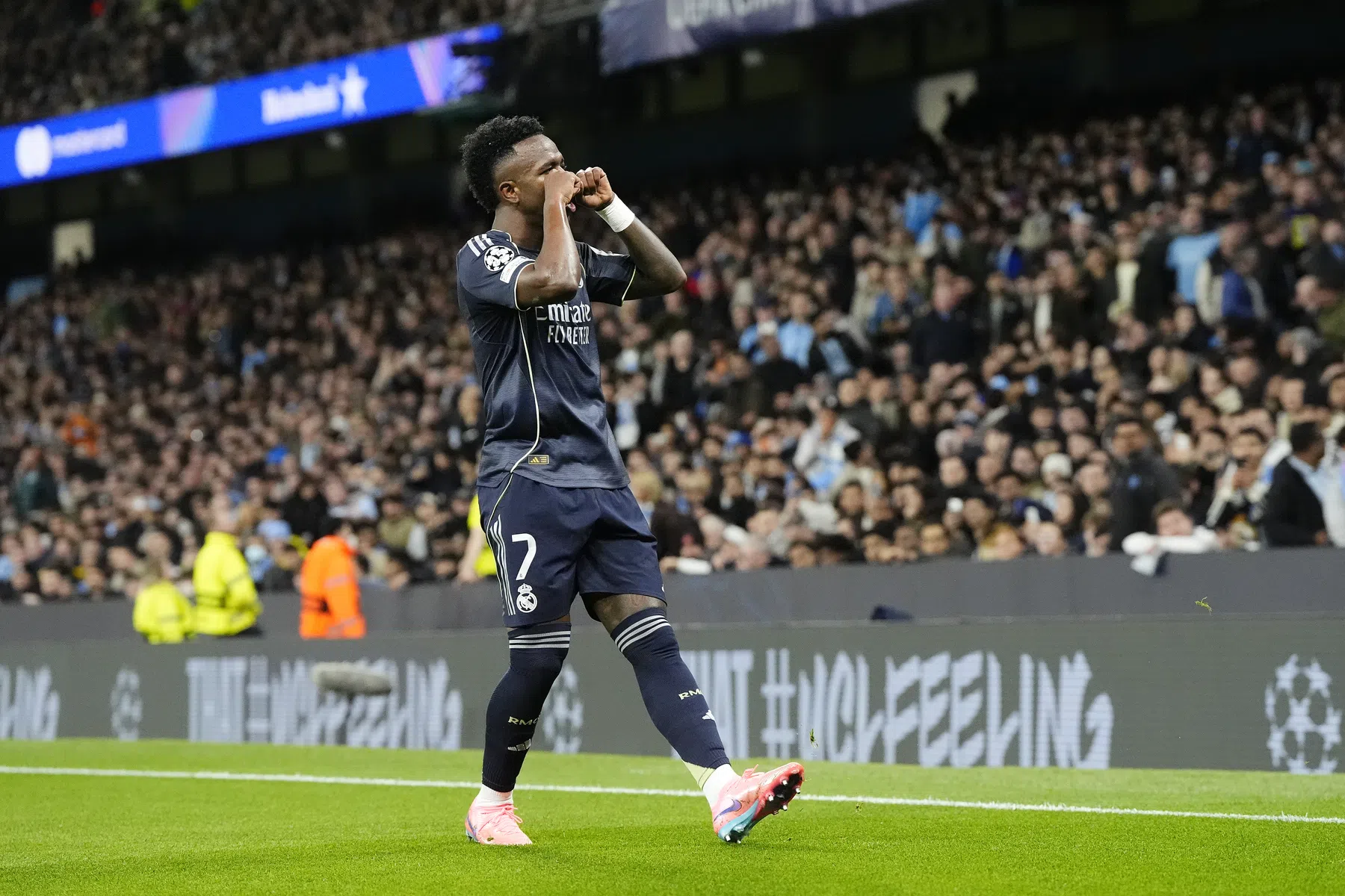 Vinícius verklaart huilgebaar na doelpunt tegen Manchester City
