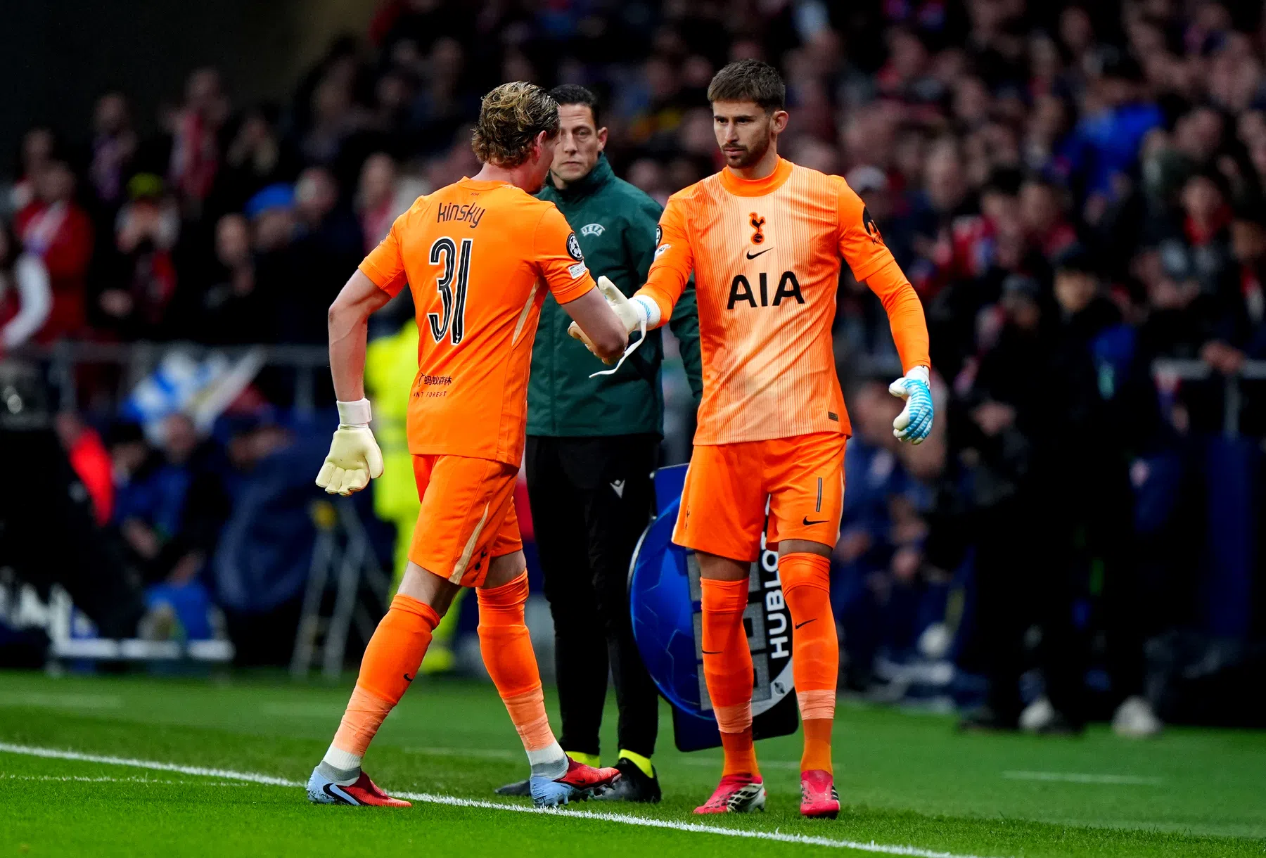 Tottenham-doelman Vicario onder het mes, revanche voor Kinsky in het verschiet