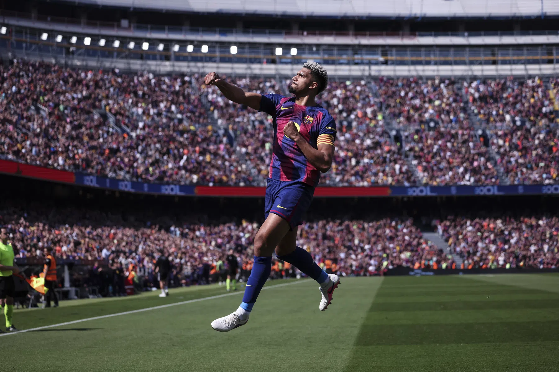 Barça kan na krappe zege met beentjes omhoog naar Madrileense derby kijken