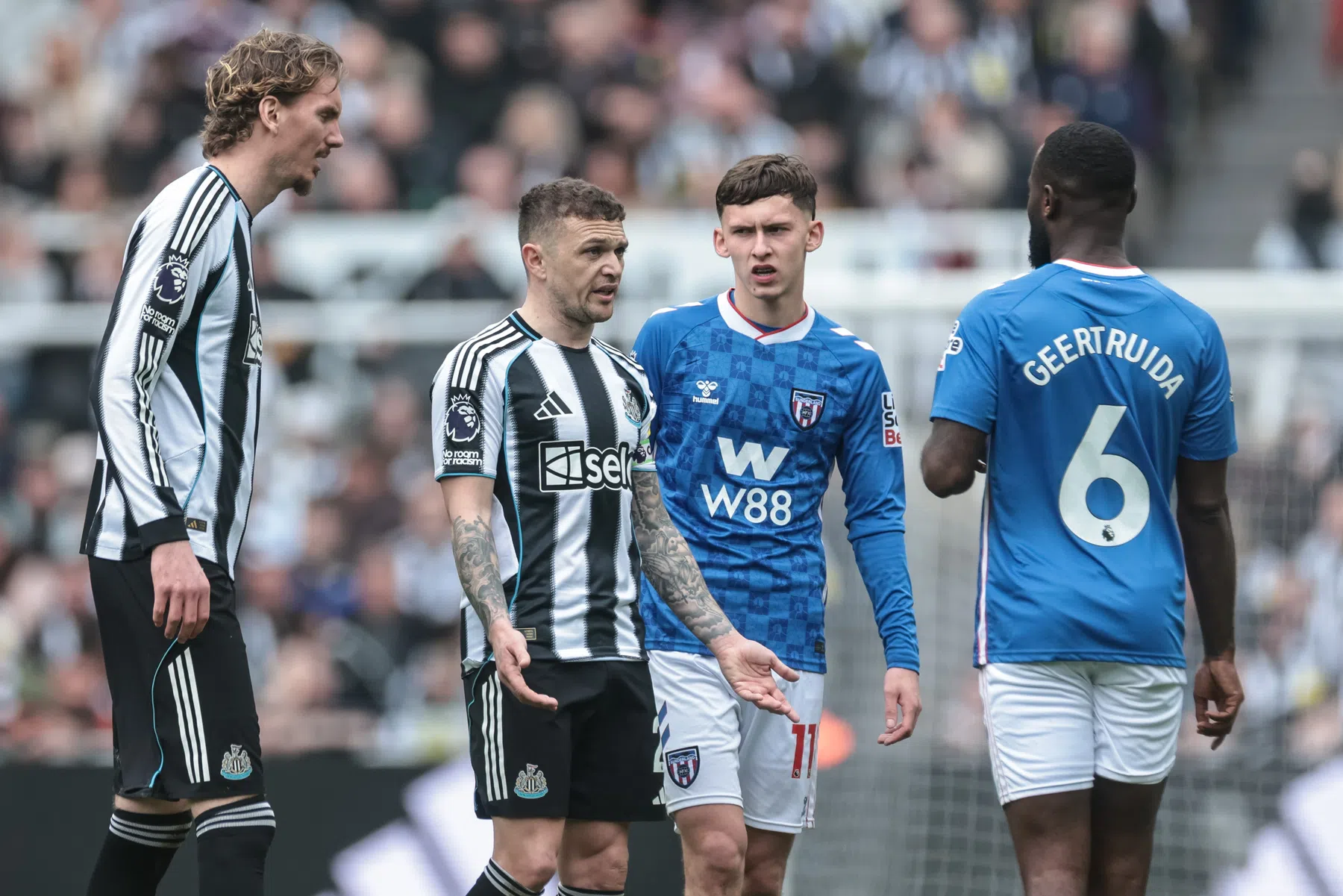 Geertruida racistisch bejegend bij derbyzege Sunderland 