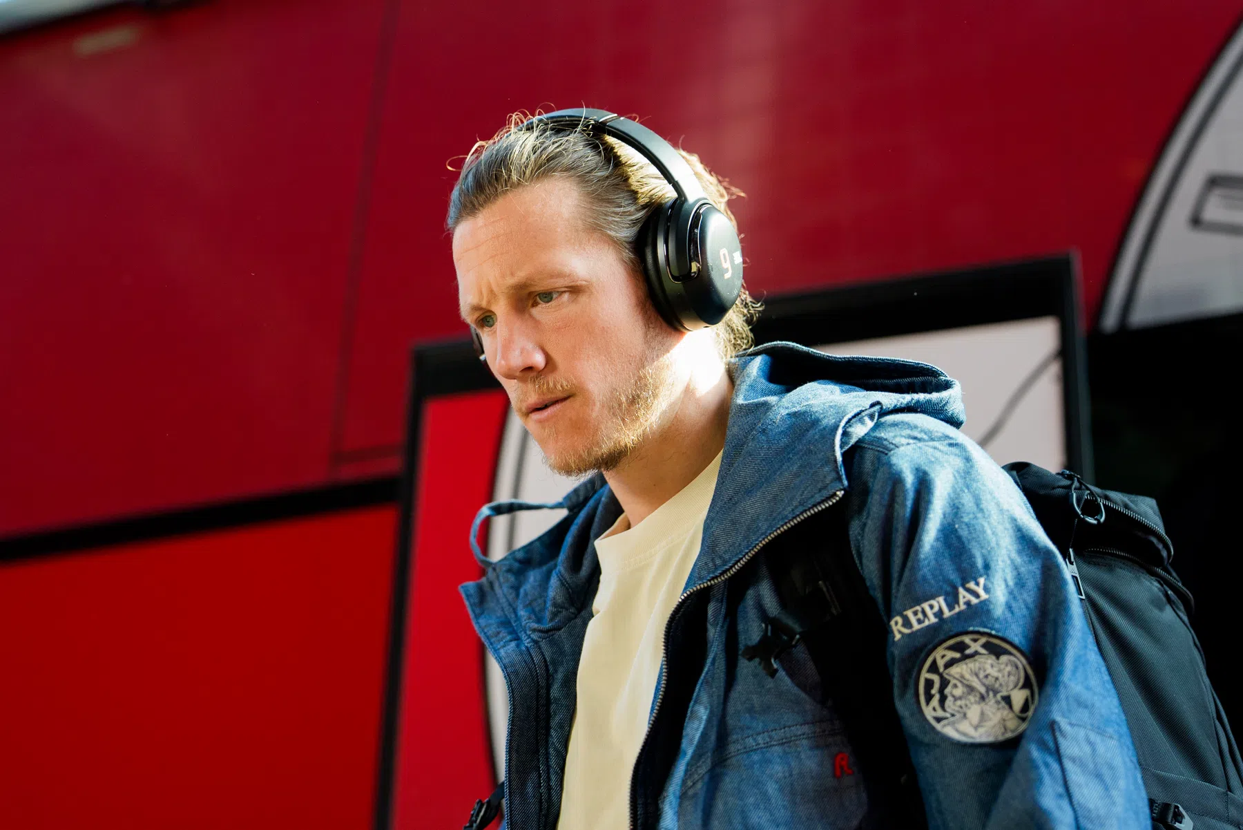 Ajax met Weghorst en Mokio in Klassieker
