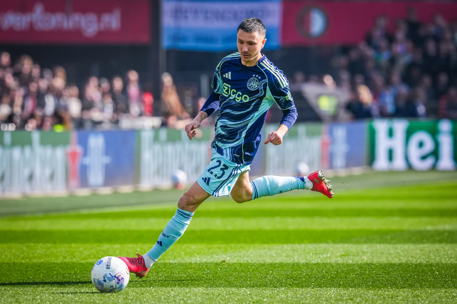 Sfeer in De Kuip had invloed op spelers Ajax: 'In deze ambiance anders'
