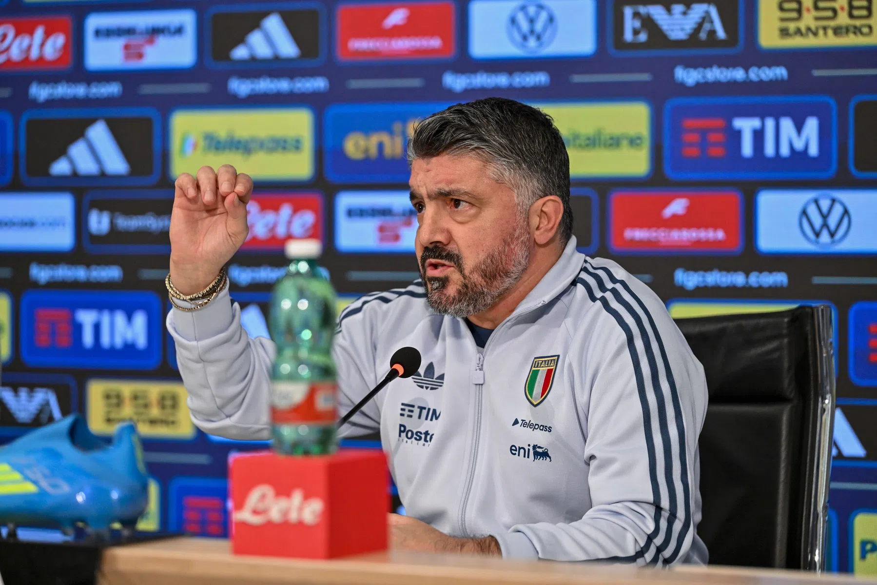Blessurezorgen en enorme druk: Italië werkt toe naar cruciale playoffs