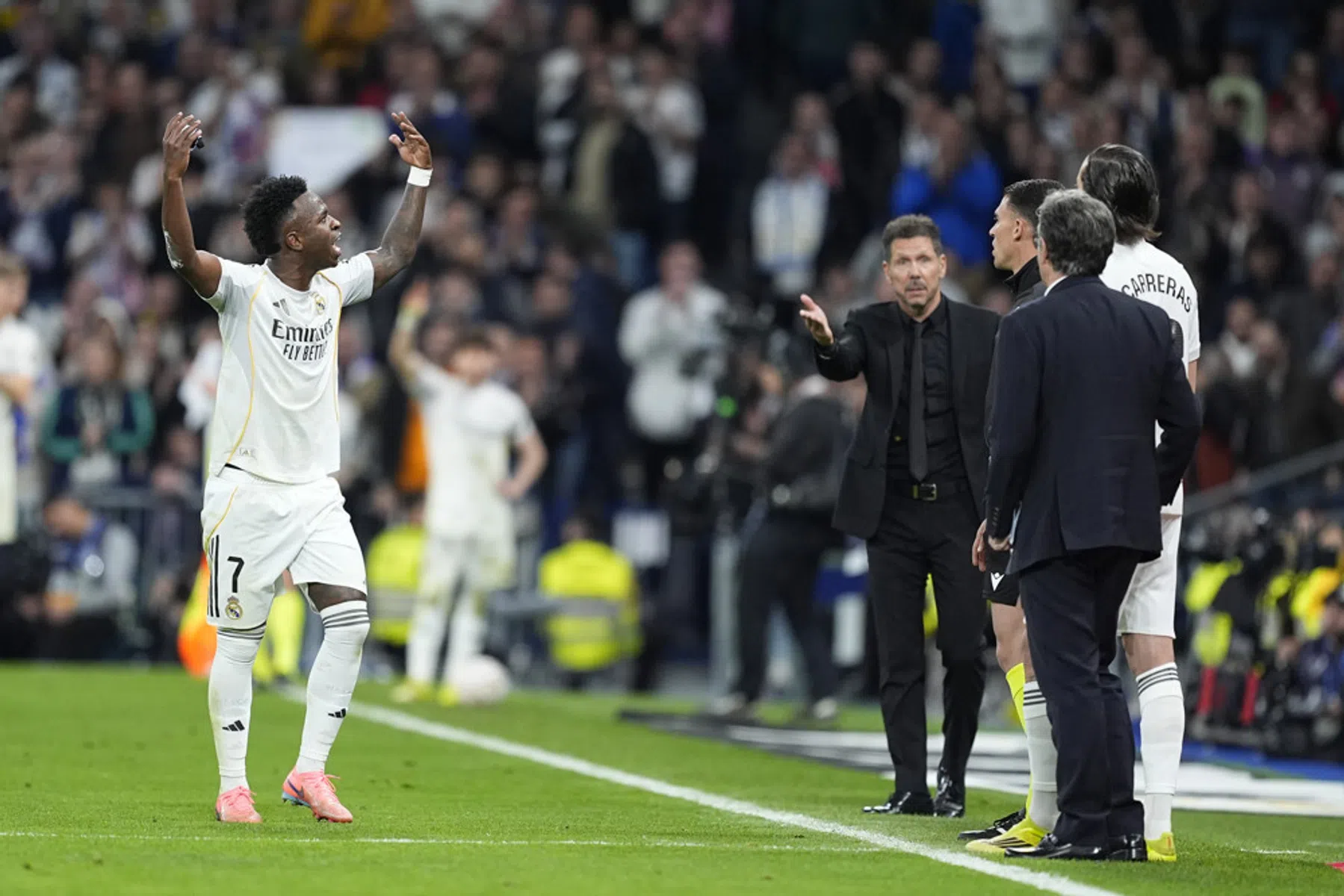 Vinícius krijgt sportieve revanche op Simeone: 'Deze goals waren voor Florentino'