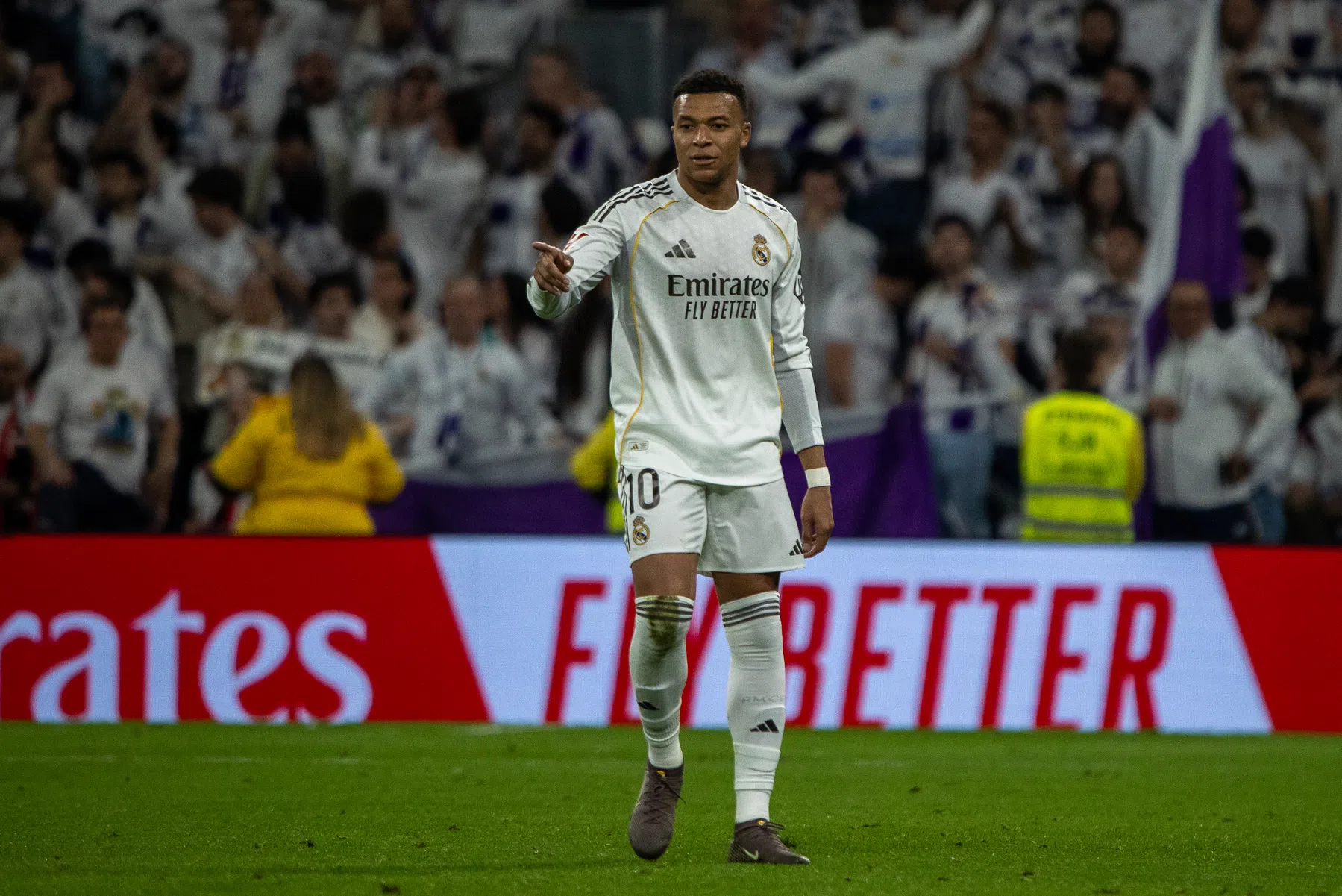 Mbappé stelt fans gerust: 'Zijn veel leugens over mijn blessure verteld'