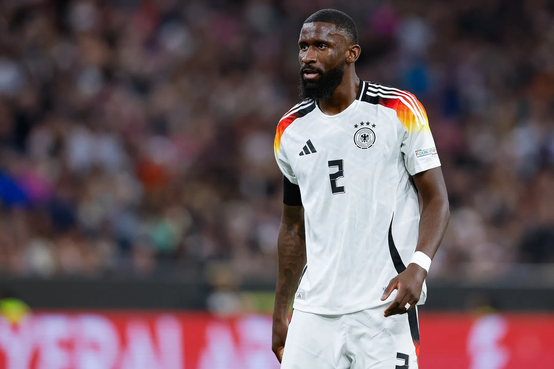 Rüdiger over zijn speelstijl: 'Zonder dat kom je hier niet'