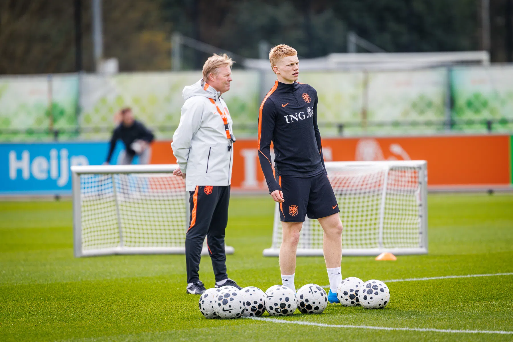Oranje-international nummer 814, tijd voor zilveren schalen