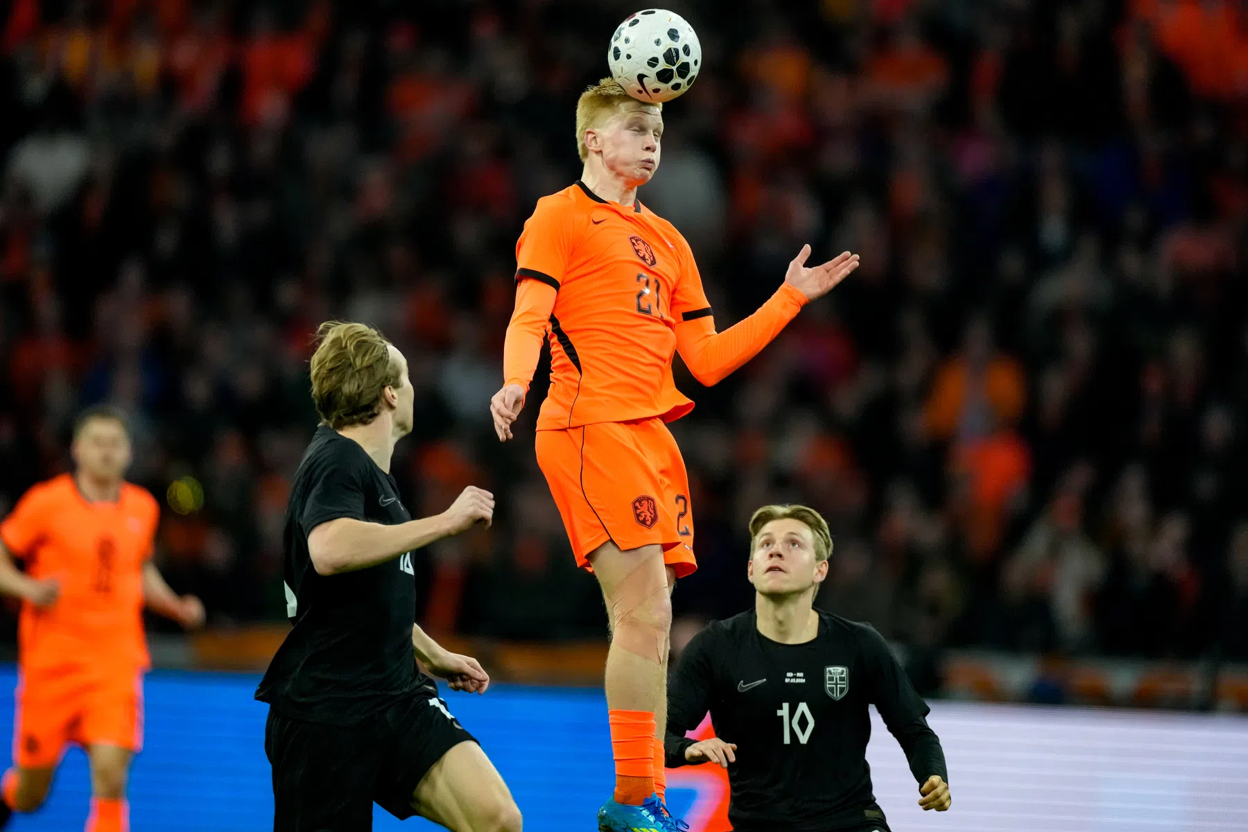 Media vinden Nederland 'te groot': 'Wake-upcall voor Noren met natte WK-dromen'