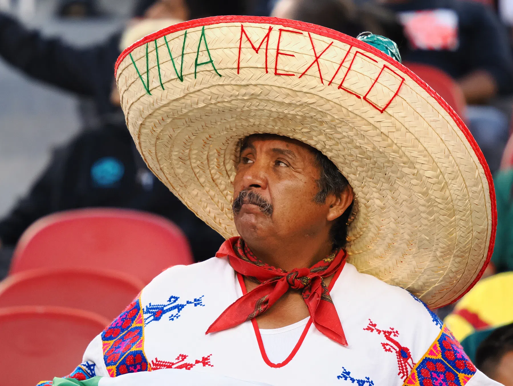 Mexico en Portugal 'vieren' heropening legendarisch stadion met kleurloze oefenpot