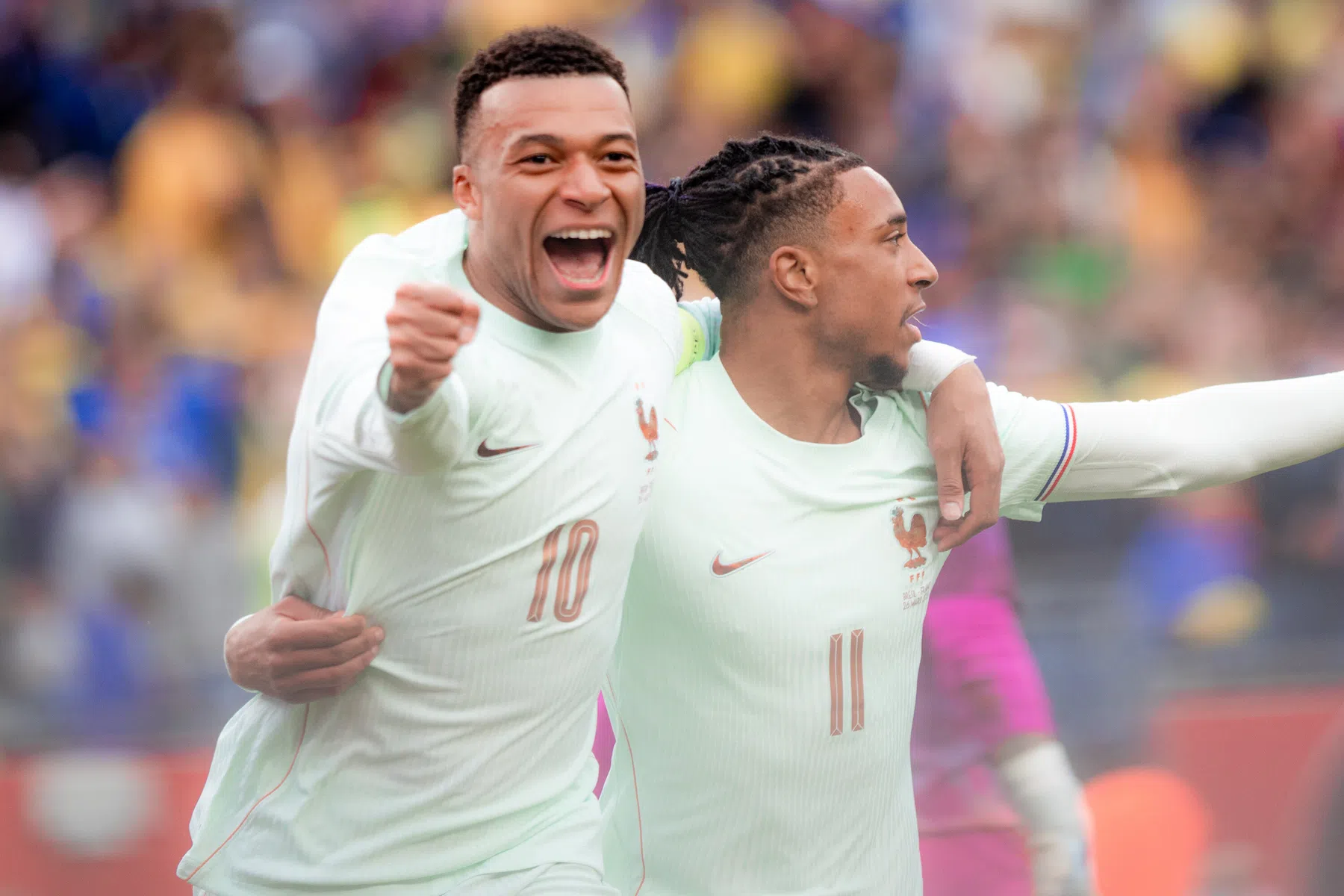 Mbappé (27) moet wennen aan nieuwe rol: 'Ik lijk wel een oude man'