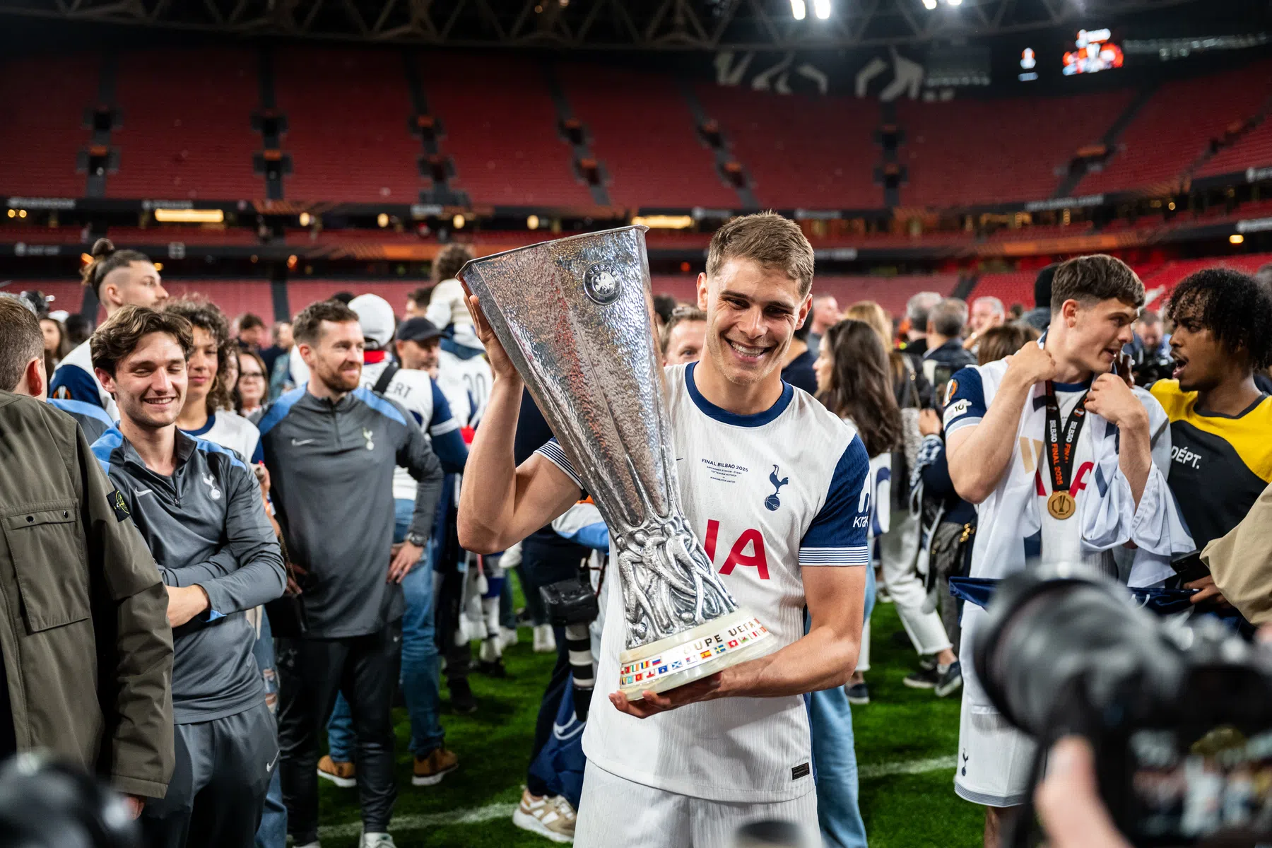 Van de Ven voert enorme ranglijst aan in Britse krant