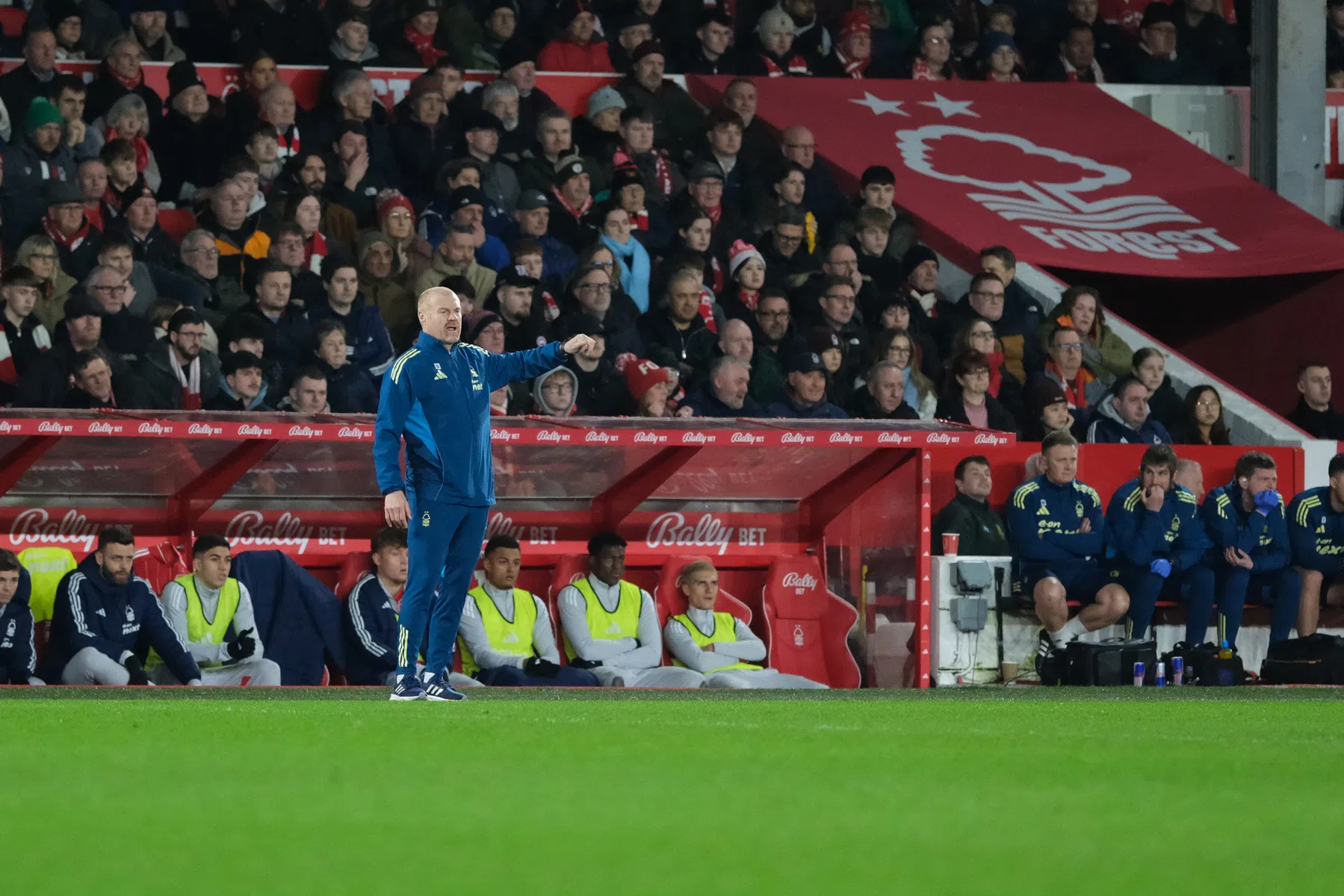 Manager-chaos bij Spurs: van eisen tot ideeën over een speler-coach