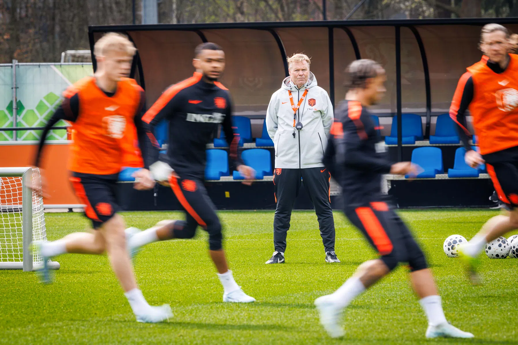 Strijd om acht plekken, waar kiest Koeman voor?