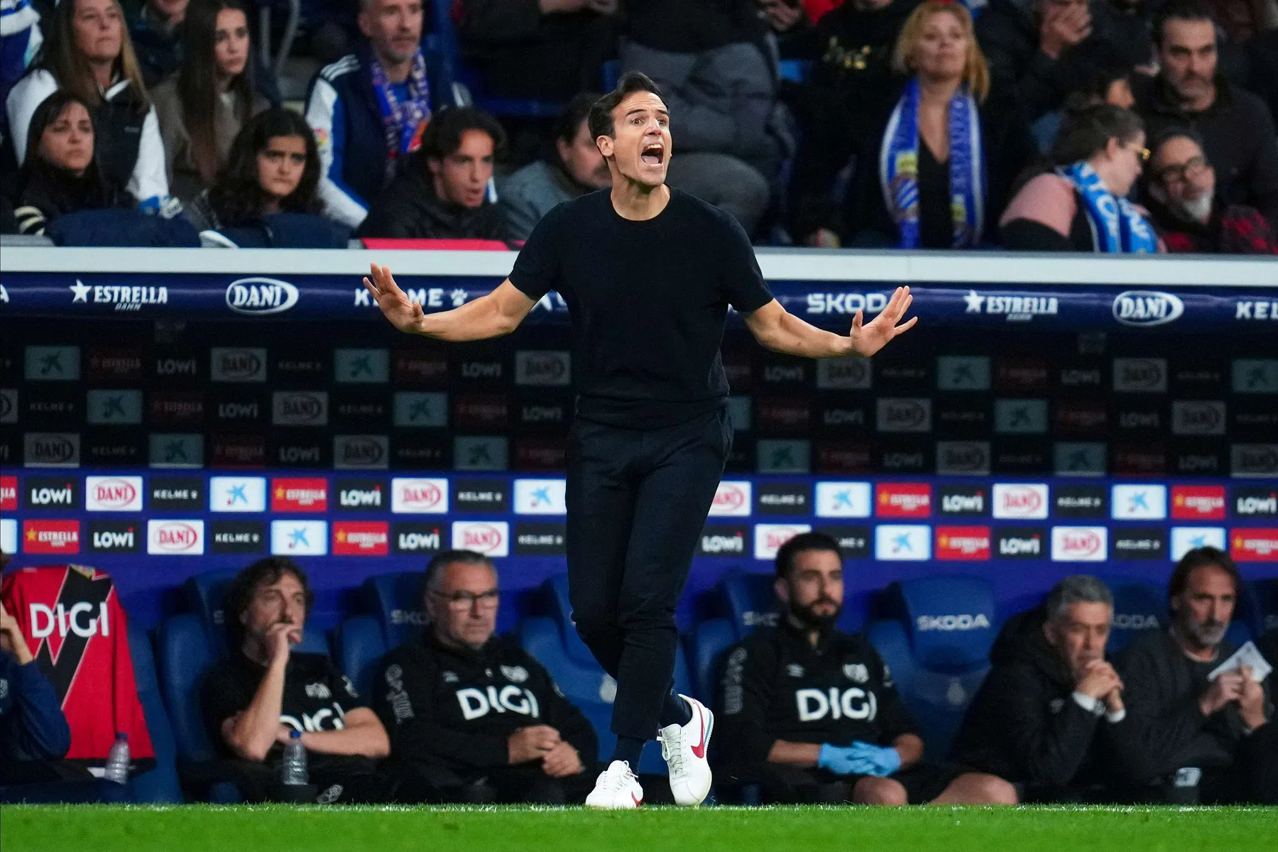 Europese avonden in een romantische bouwval 