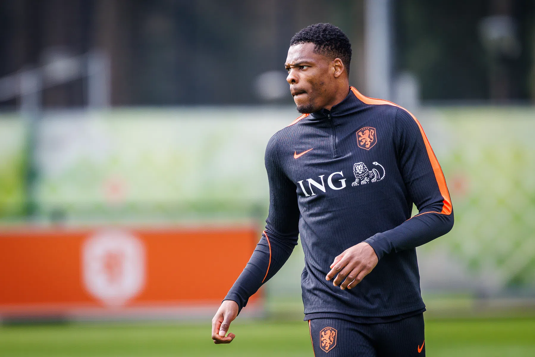 Lang fit genoeg om te starten bij Oranje, Dumfries ook tegen Ecuador in de basis