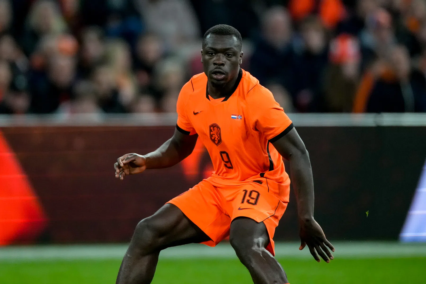 Koeman gooit Oranje-elf flink om: basisplaatsen voor Flekken en Brobbey