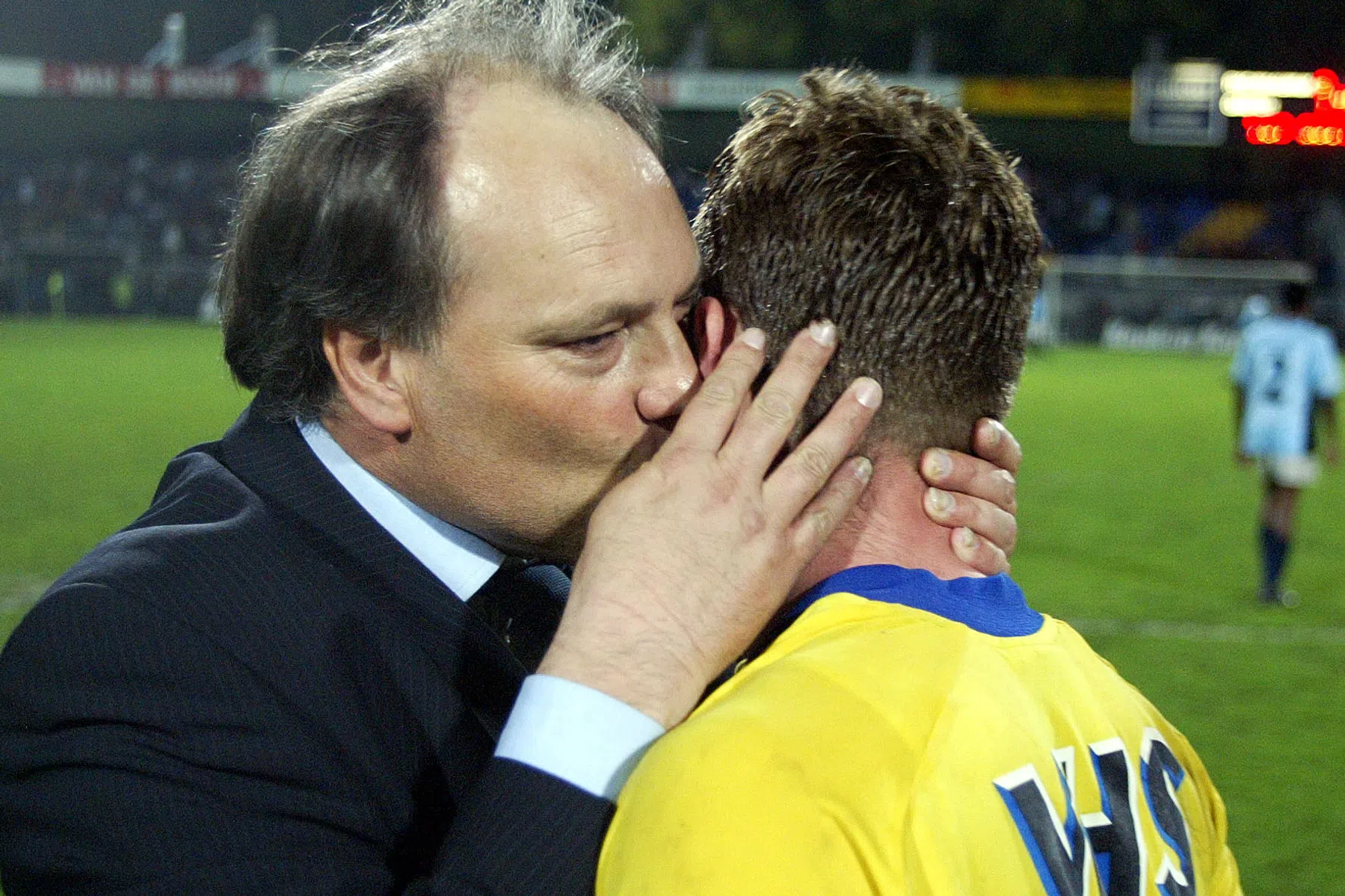 Van topdrie-interesse naar een bus: 'Heb met Ajax gesproken'