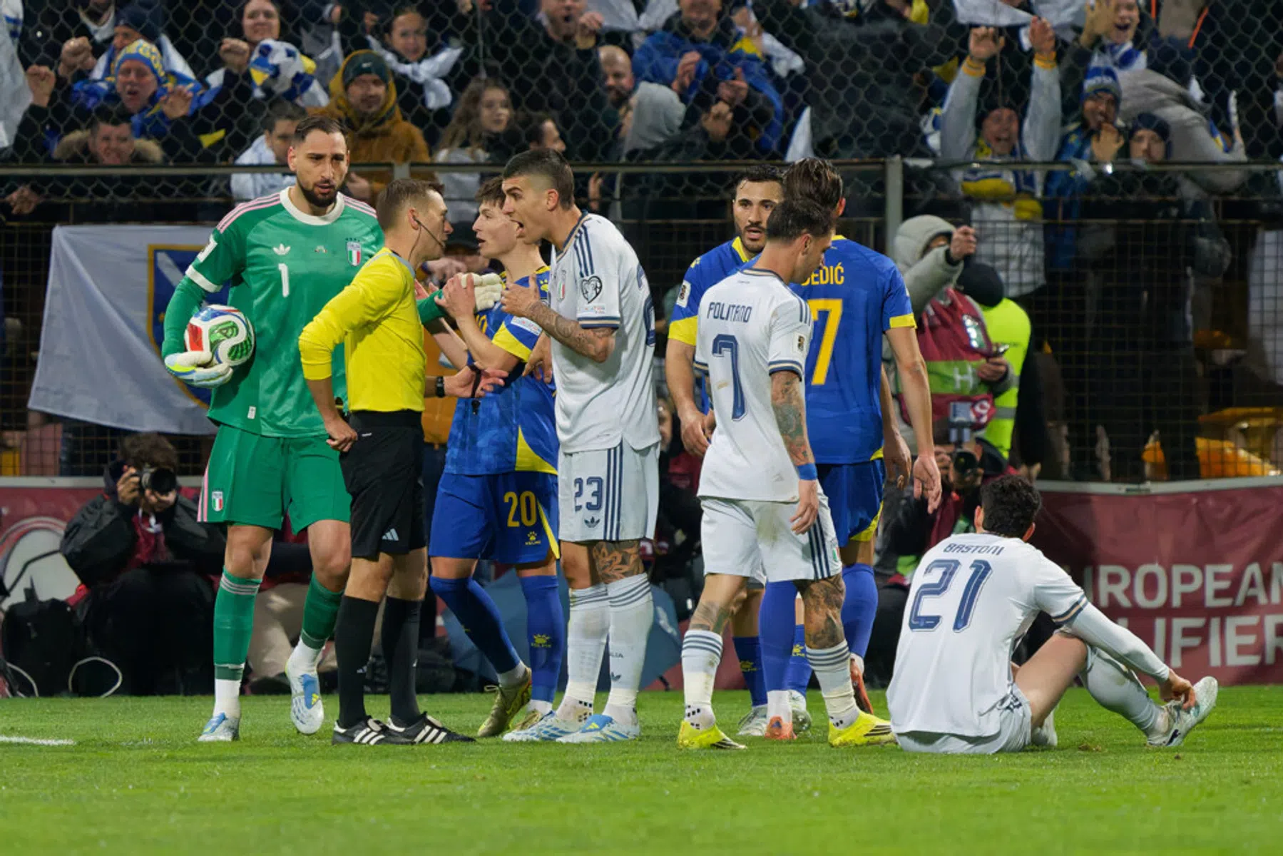 Italië voor derde keer op rij niet naar WK na thriller in Bosnie-Herzegovina