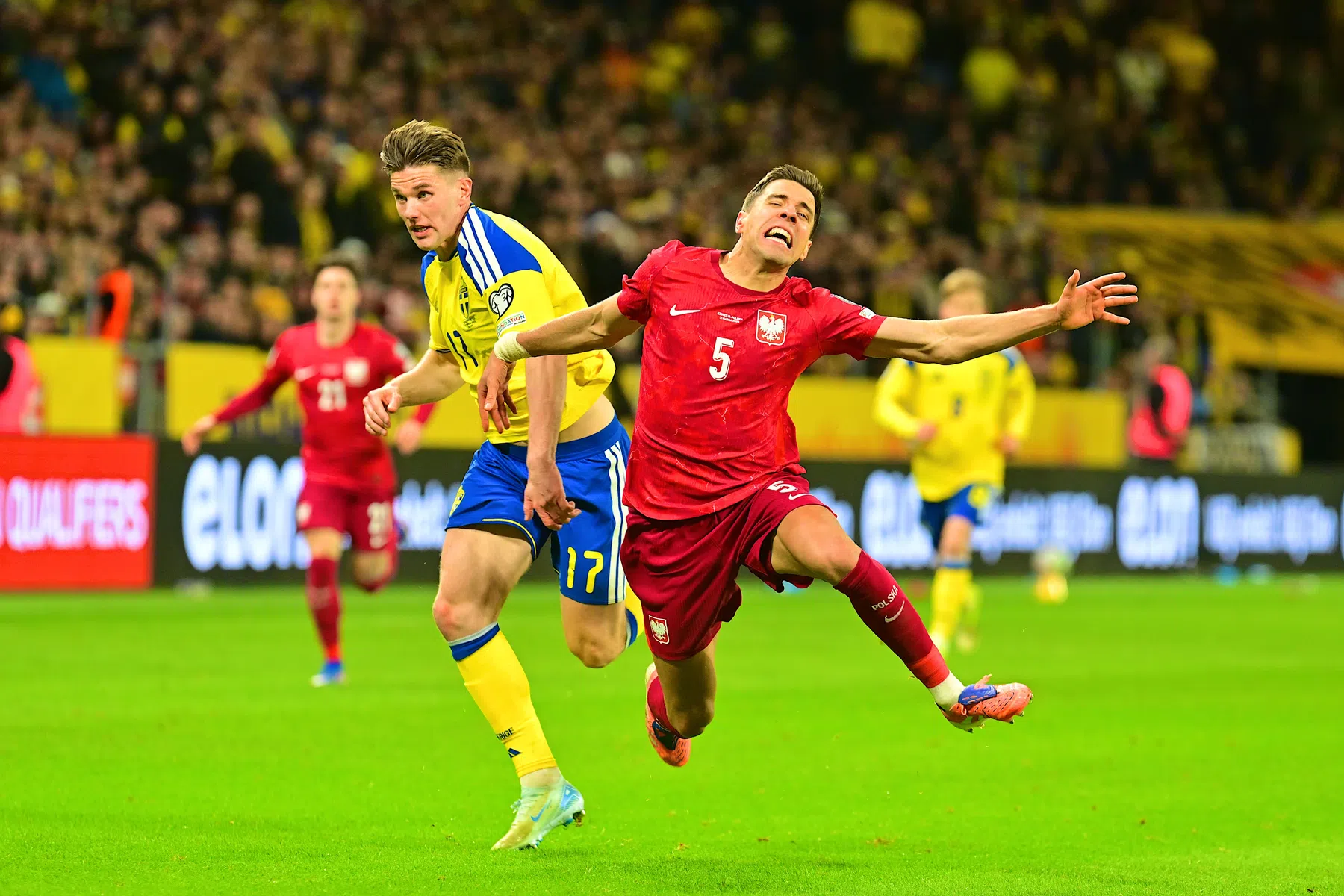 Oranje treft Zweden op WK na heldenrol Gyökeres in slotfase tegen Polen