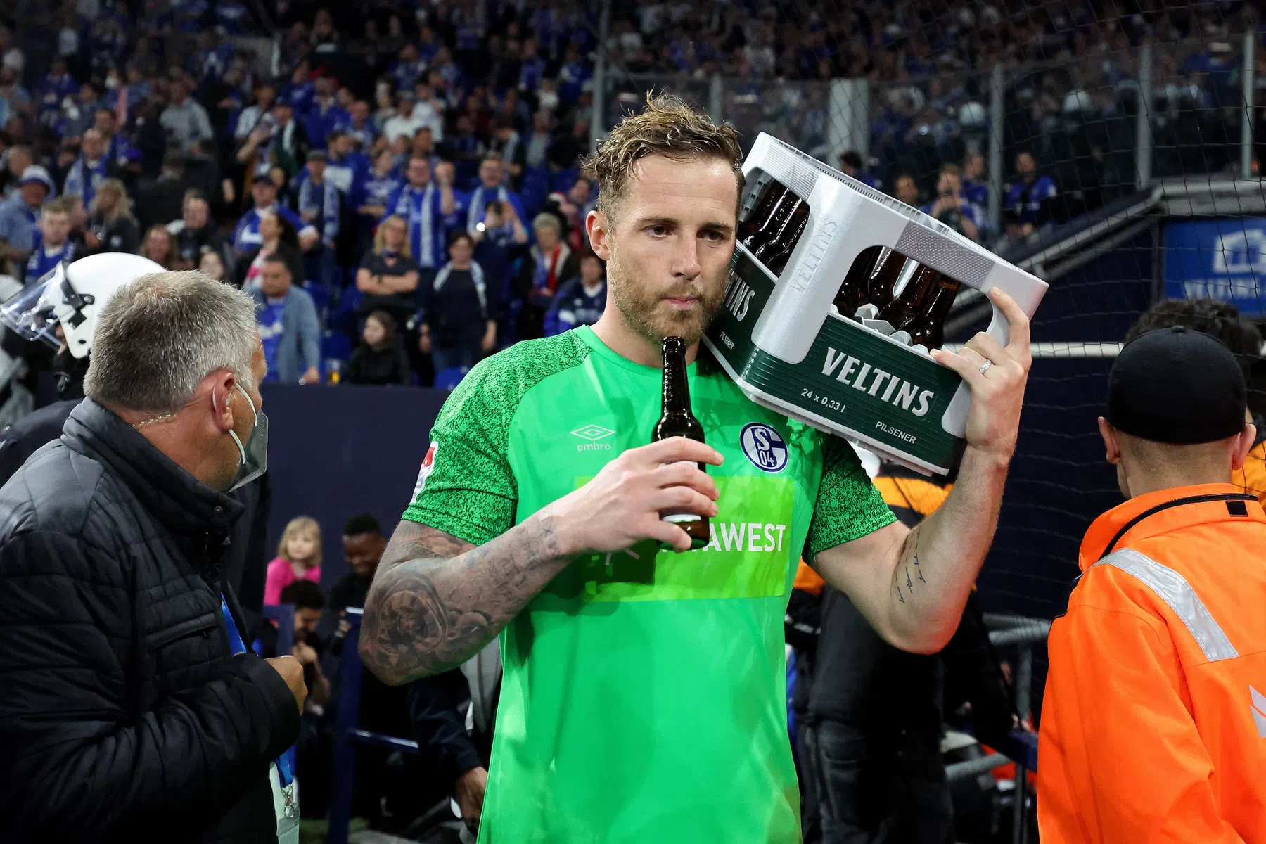 Schalke-icoon gaat met voetbalpensioen: 'Had minstens één interland verdiend'