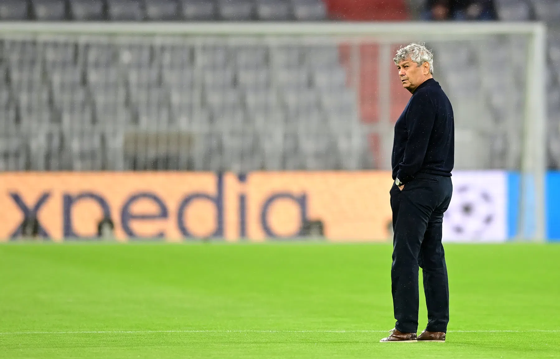 In ziekenhuis opgenomen Lucescu weg als bondscoach van Roemenië