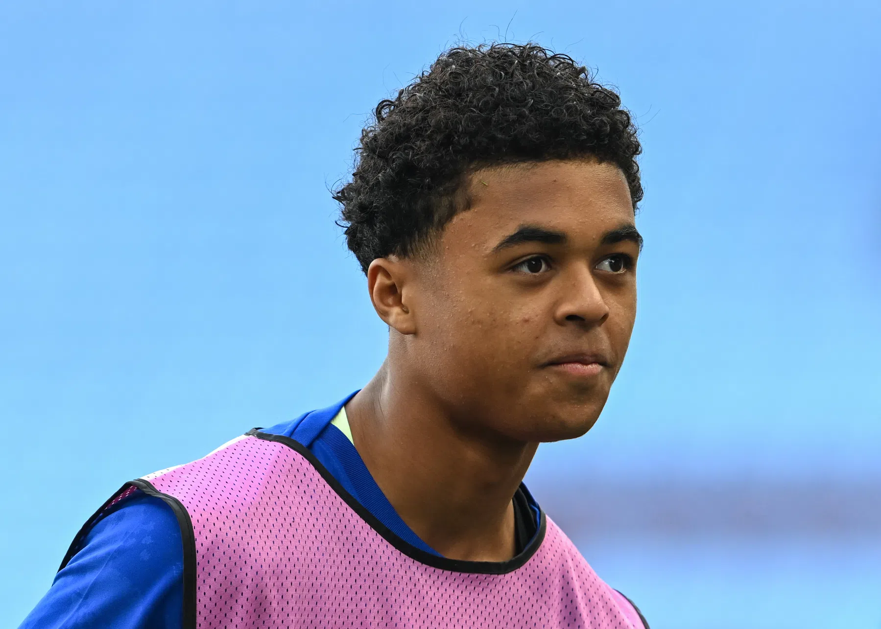 Barcelona gaat langer door met Shane Kluivert 