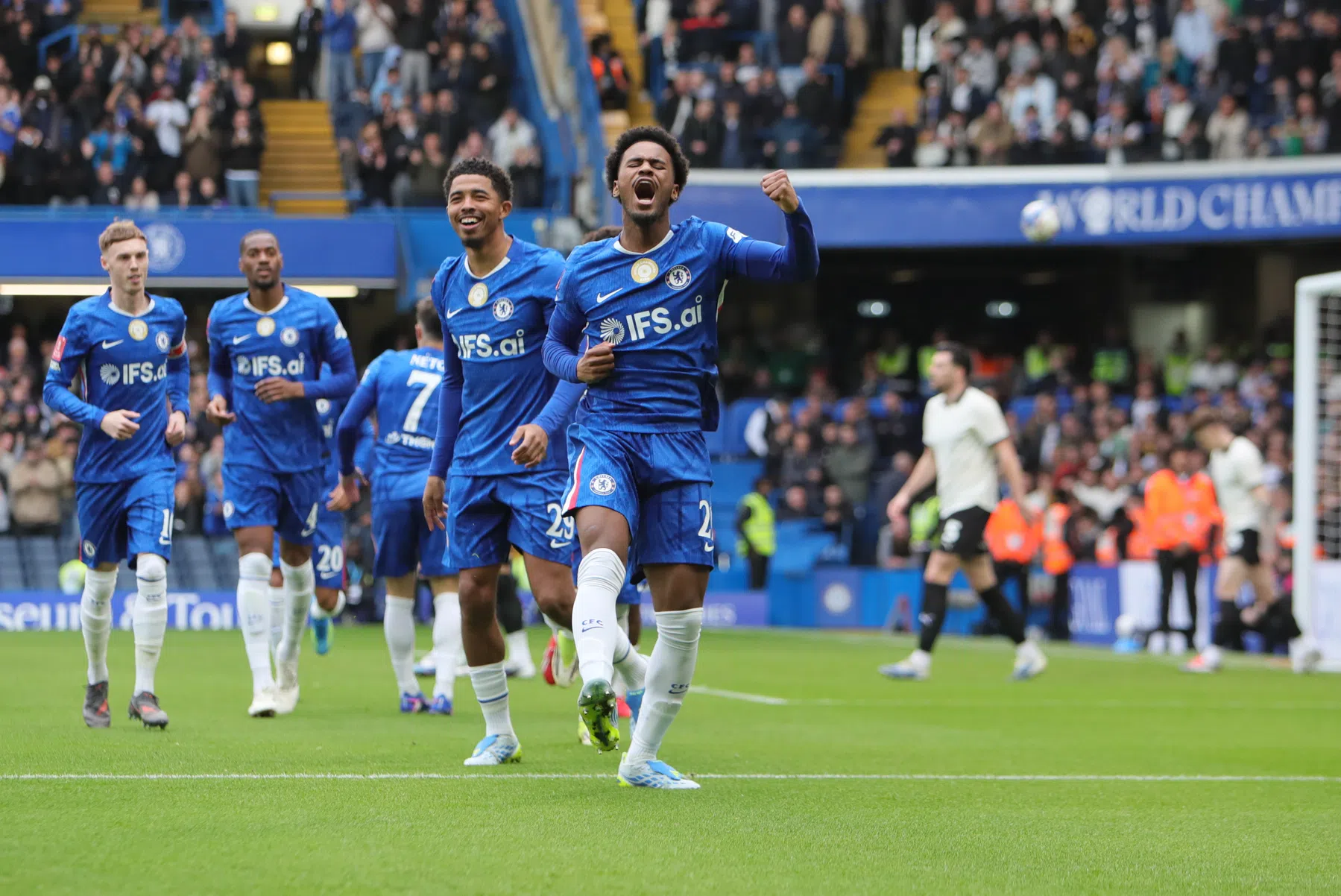 Hato geeft startsein voor zorgeloze avond Chelsea