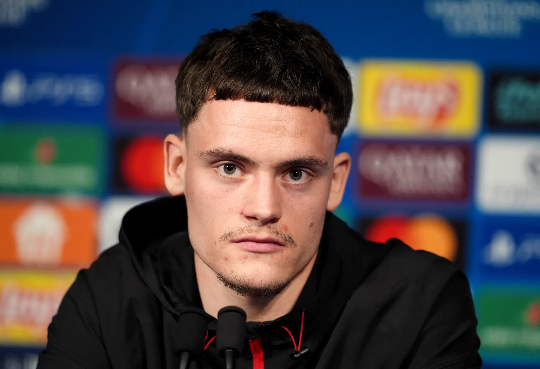 Wirtz neemt het op voor Slot en is het niet eens met Van Dijk