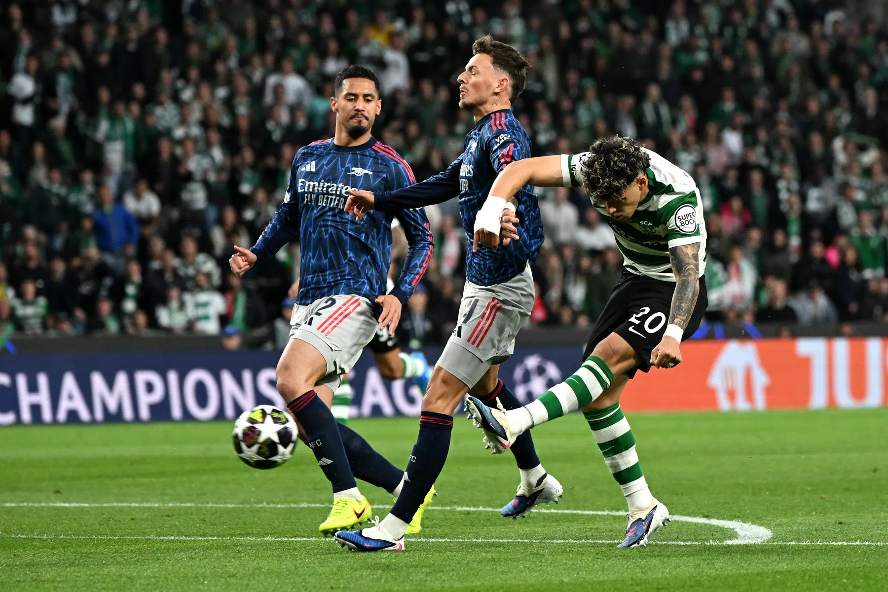 Arsenal zet in extra tijd grote stap naar halve finale door goal Havertz