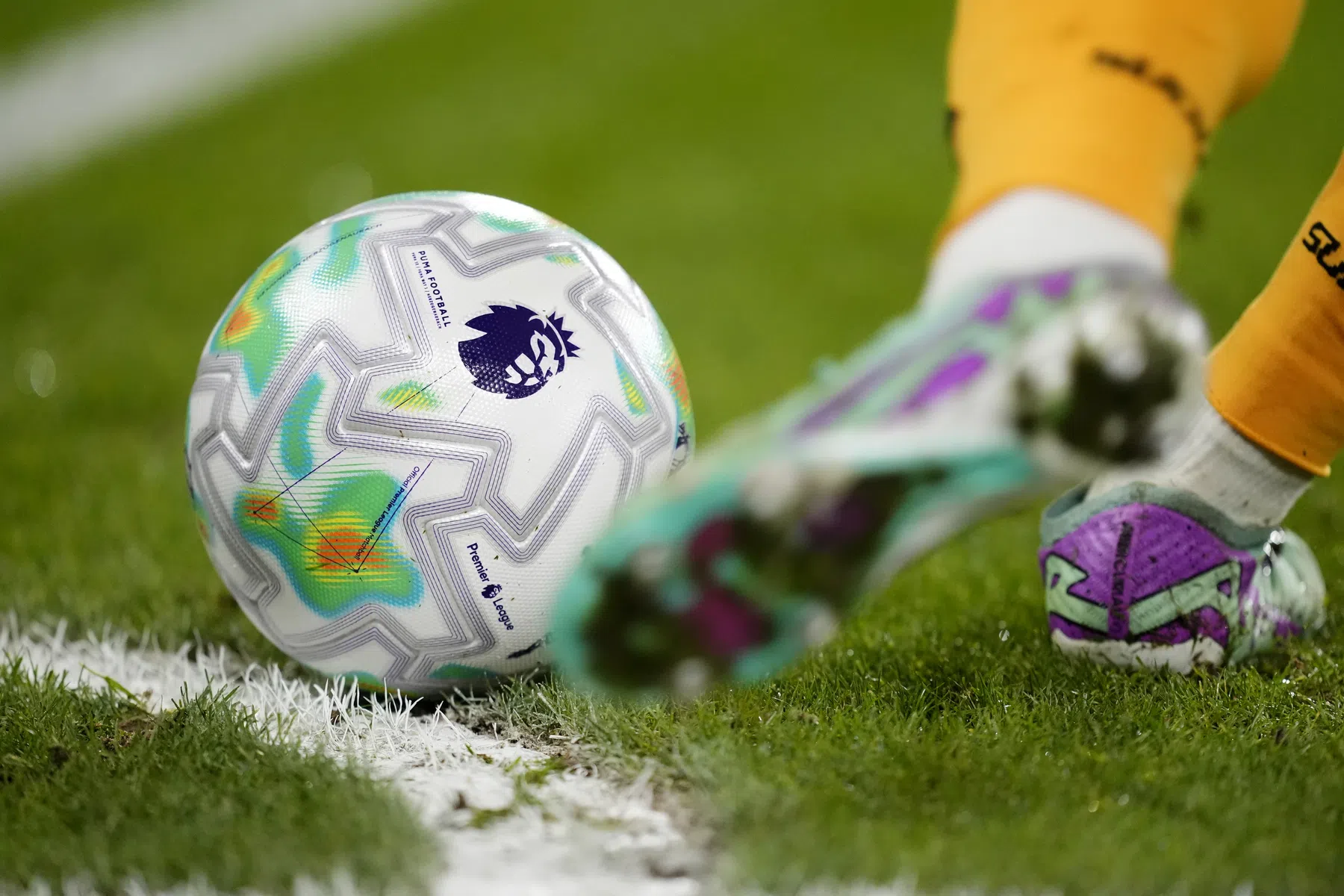 Engeland verzekert zich door zege Arsenal van vijfde Champions League-ticket